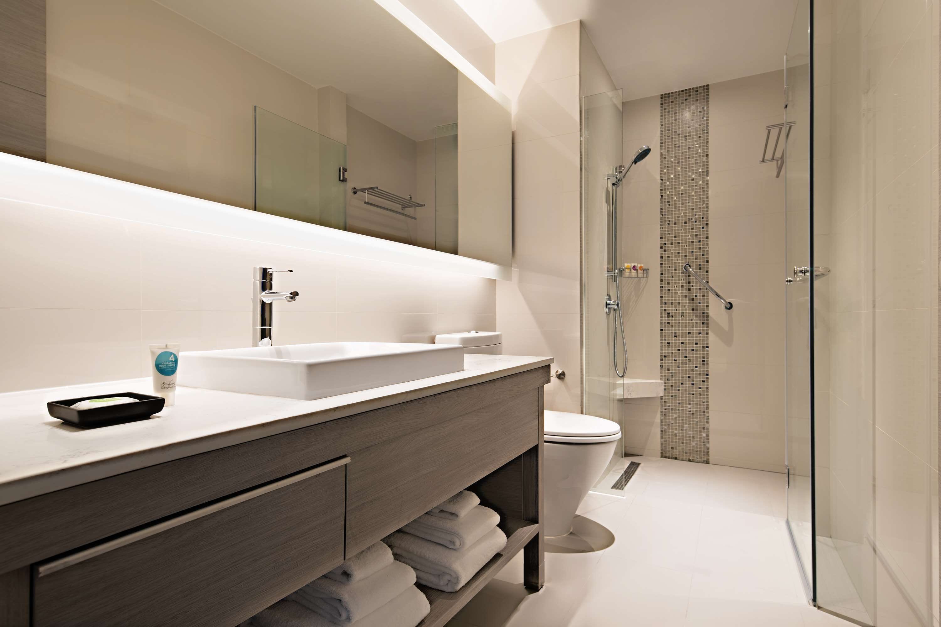 shower, free toiletries, hair dryer, slippers