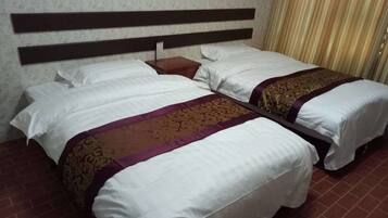 ビジネス ツインルーム | デスク、遮光カーテン、アイロン / アイロン台、WiFi (無料)