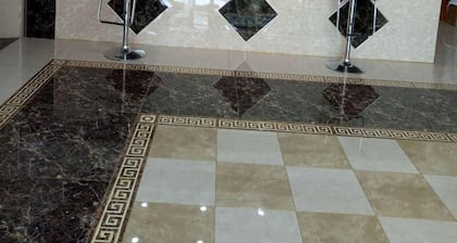 Huayun Business Hotel