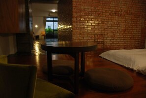 Quadruple Room | Premium bedding, individually decorated, individually furnished, desk - Howcome Spots (Hualien City)