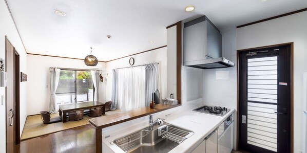 别墅, 2 间卧室 | 私人厨房 | 大冰箱、微波炉、炉灶、洗碗机