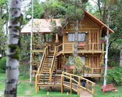 Tree House, Hot Tub | Minibar, desk, bed sheets