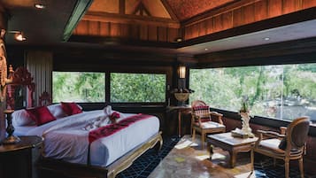 Panorama | Individually furnished, blackout drapes, rollaway beds, free WiFi