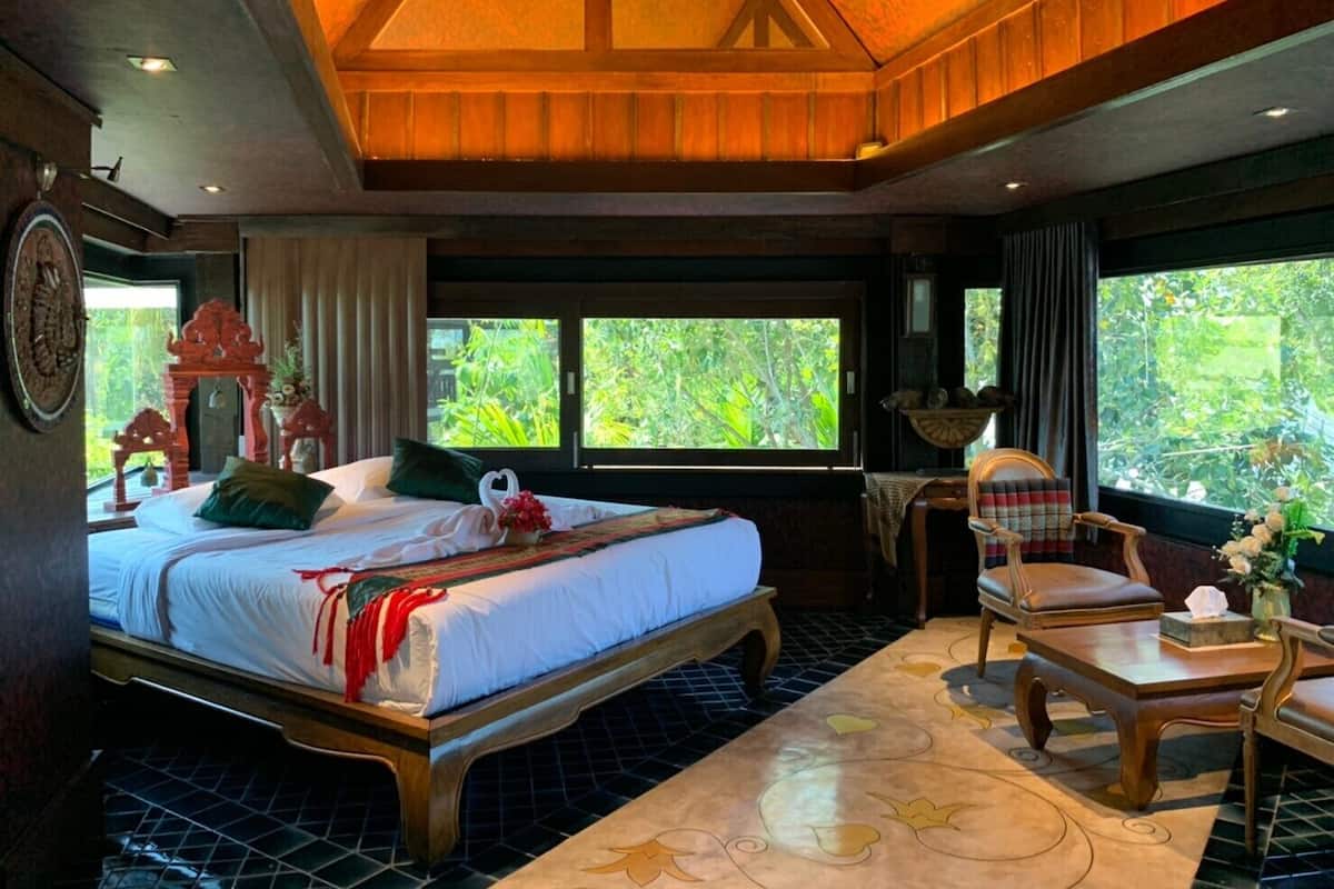 Panorama | Blackout drapes, rollaway beds (surcharge), WiFi (free)