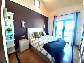 3 bedrooms, in-room safe, iron/ironing board, free WiFi