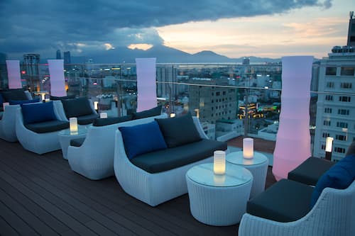 Poolside bar
