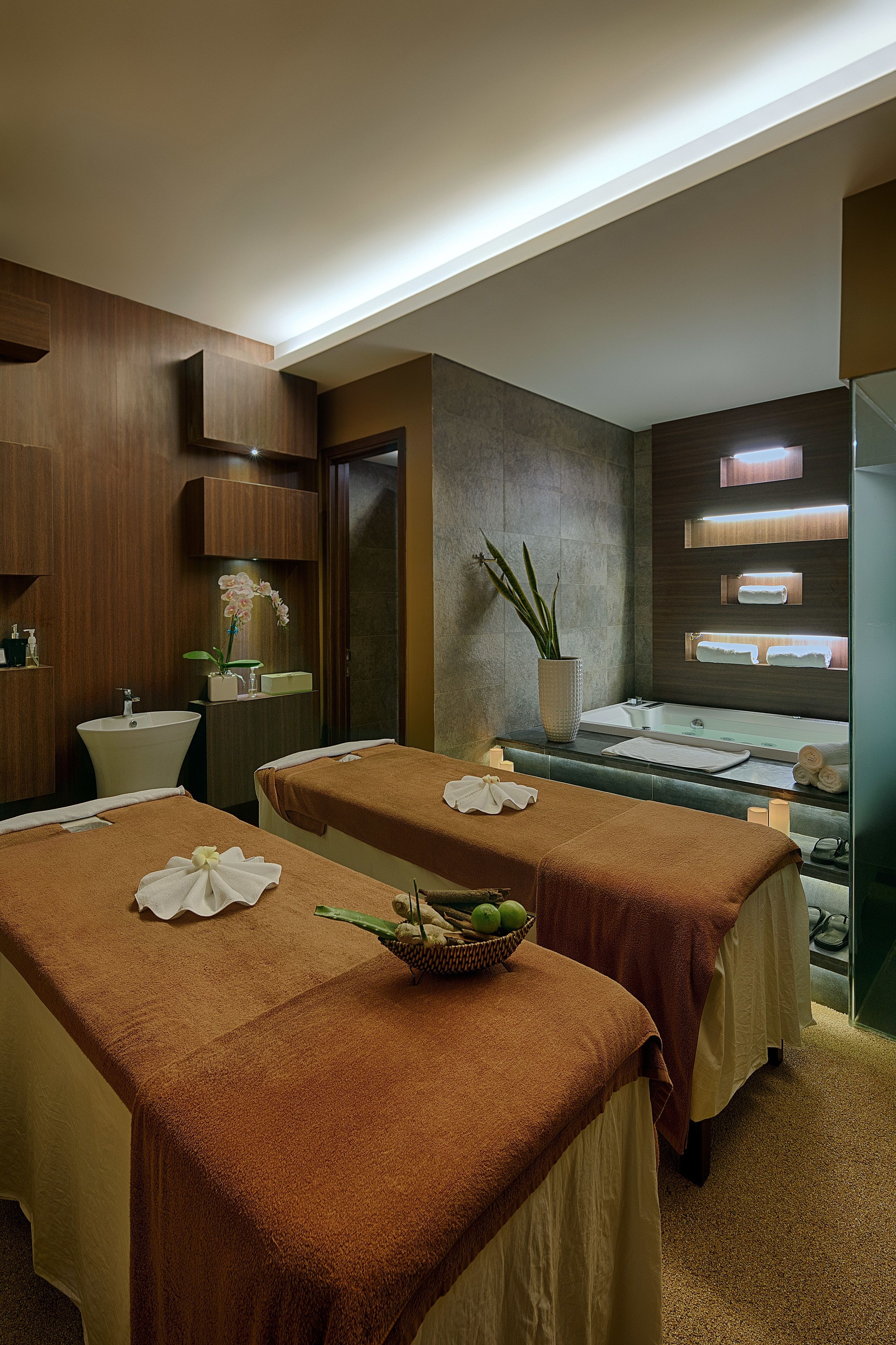 couples treatment room(s), sauna, hot tub, steam room