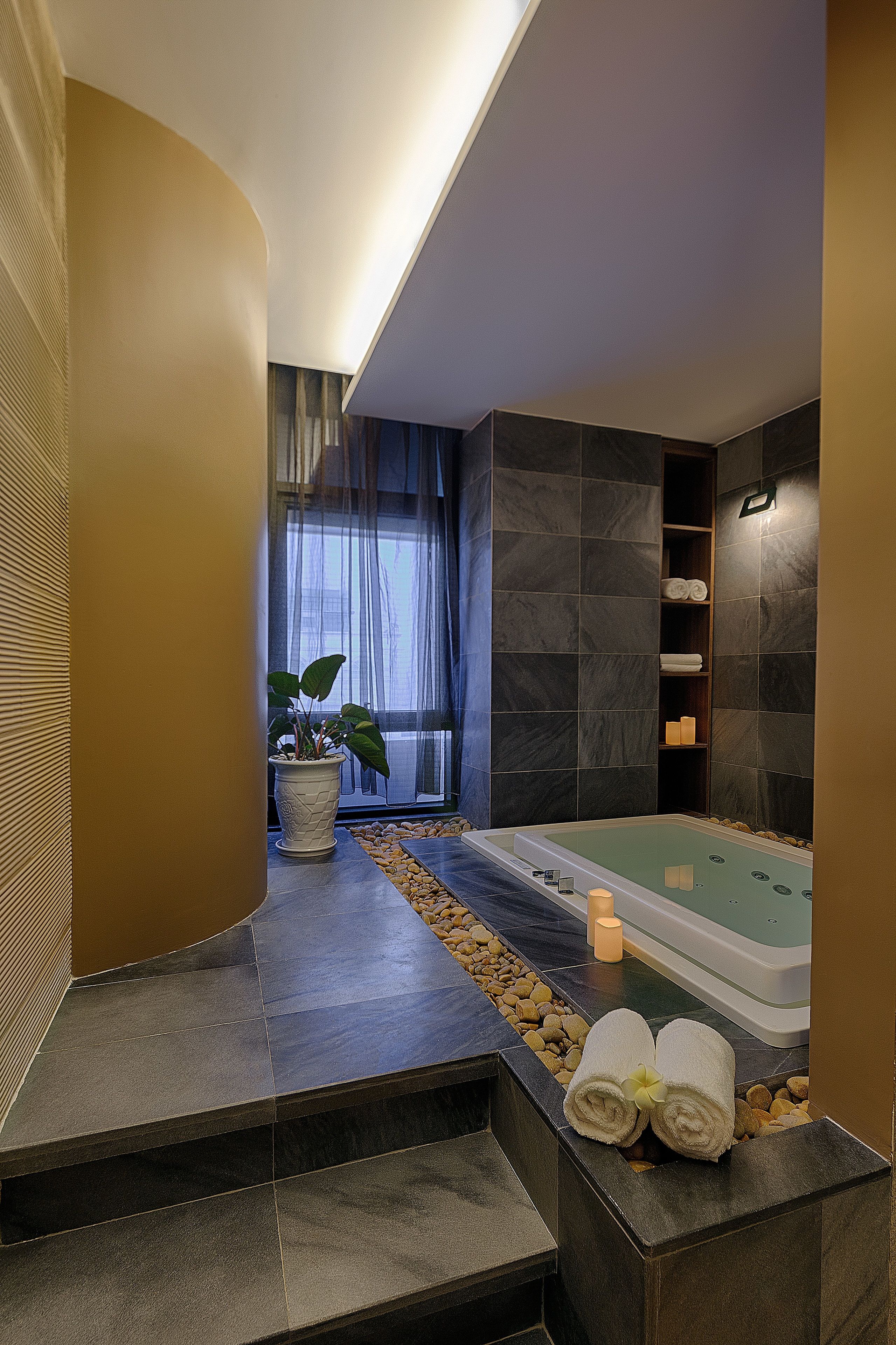 couples treatment room(s), sauna, hot tub, steam room