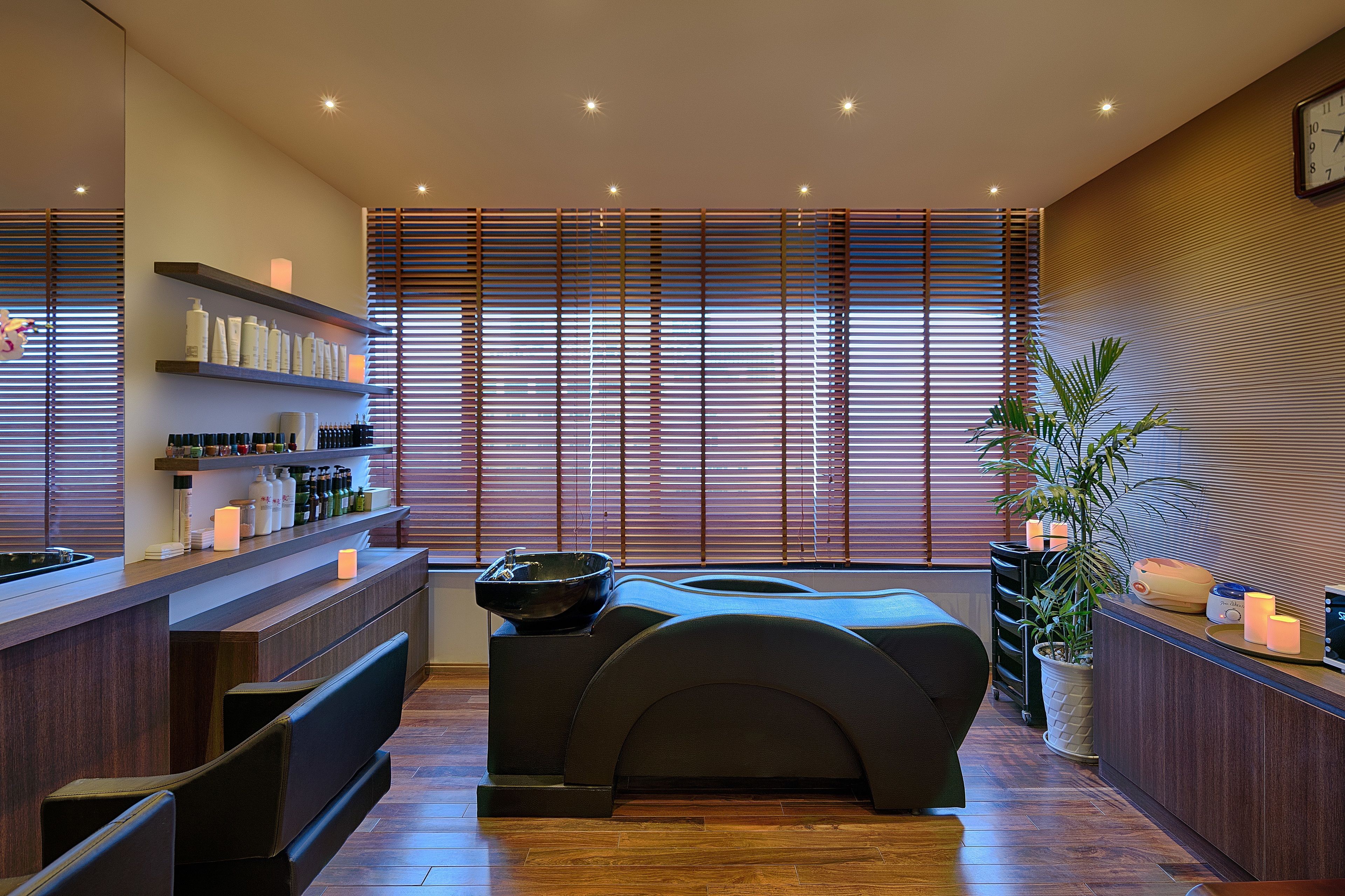 couples treatment room(s), sauna, hot tub, steam room