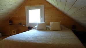 3 soverom, strykejern/-brett, reiseseng for barn og sengetøy
