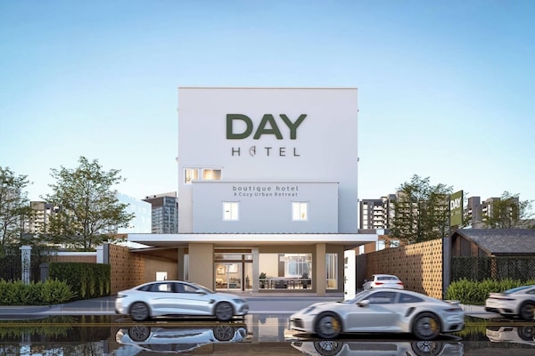 Vista frontal de la propiedad