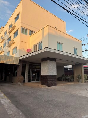 Front of property - Day Hotel Khon Kaen (Khon Kaen)