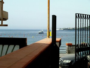 Property grounds - The House of Adriana in Acitrezza, 4 beds 30 meters from the sea of ​​G. Rod (Acicastello)