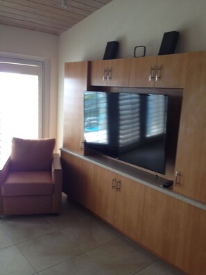 Interior - Galleon Resort and Marina, Paradise Found in Old Town, Private Beach and Fishing (Key West)