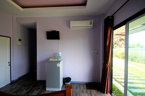 Room amenity - Wangthong Beach Resort (Laem Sing)