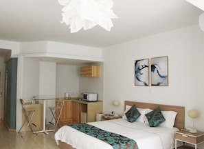 Chambre | Minibar, coffres-forts dans les chambres, bureau, rideaux occultants