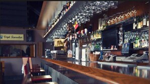 Bar (en la propiedad)