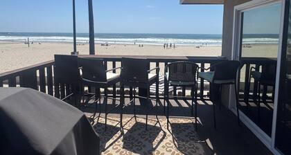 Nichts geht über OCEAN FRONT South Mission mit fünf Schlafzimmern.