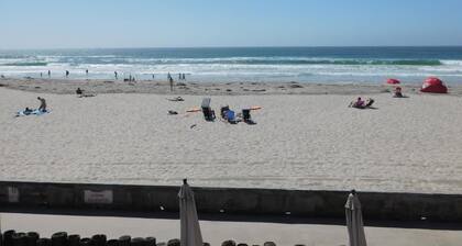 Nichts geht über OCEAN FRONT South Mission mit fünf Schlafzimmern.
