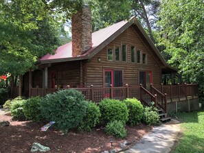 Beautiful Deer Creek Cabin