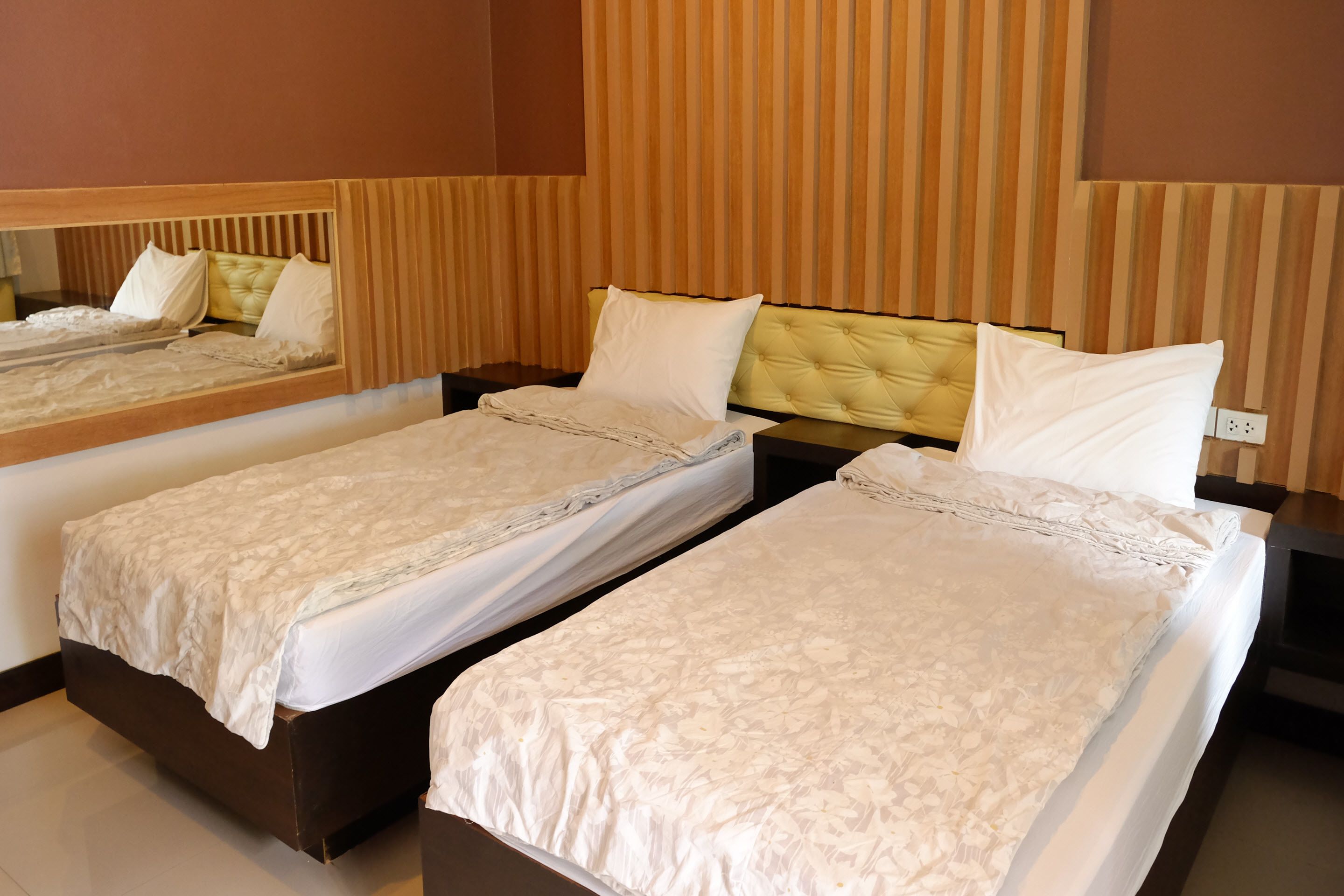 Standard Twin Room | Free WiFi