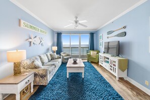 TV, DVD player - Calypso Resort & Towers SUMMER HOUSE, 5th floor. (Panama City Beach)