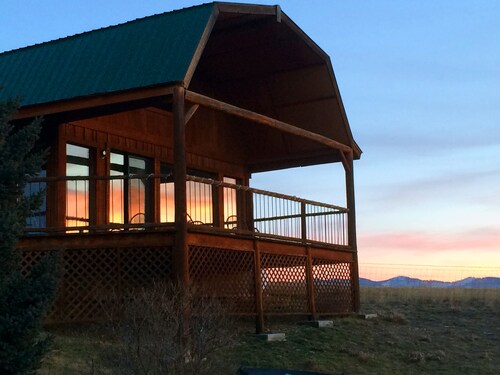 Wilderness Spirit Cabins, LLC-'Eagle Nest'- Heavenly Mountain Views