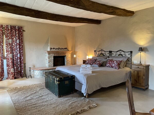 7 bedrooms, iron/ironing board, travel crib, WiFi