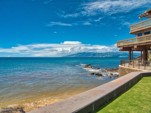 Luxury Ocean View Condo - Kahana Sunset D4 - A/C & 5G WiFi - Pool