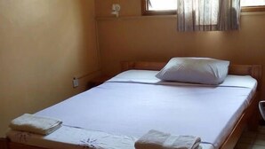 スタンダード ダブルルーム バルコニー | デスク、WiFi