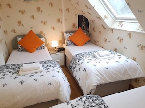 Apartamento, 4 quartos, vista para a cidade | 4 quartos, roupas de cama premium, ferros/tábuas de passar roupa
