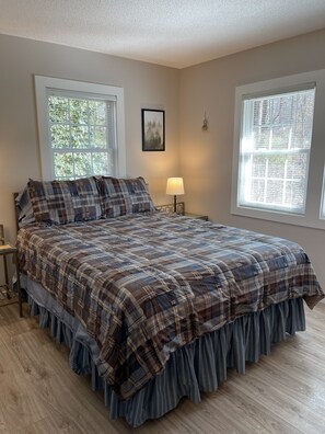 2 bedrooms, desk, iron/ironing board, free WiFi