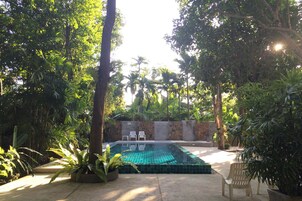 Kolam renang terbuka