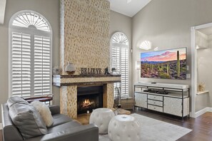 Smart TV, fireplace, DVD player, offices