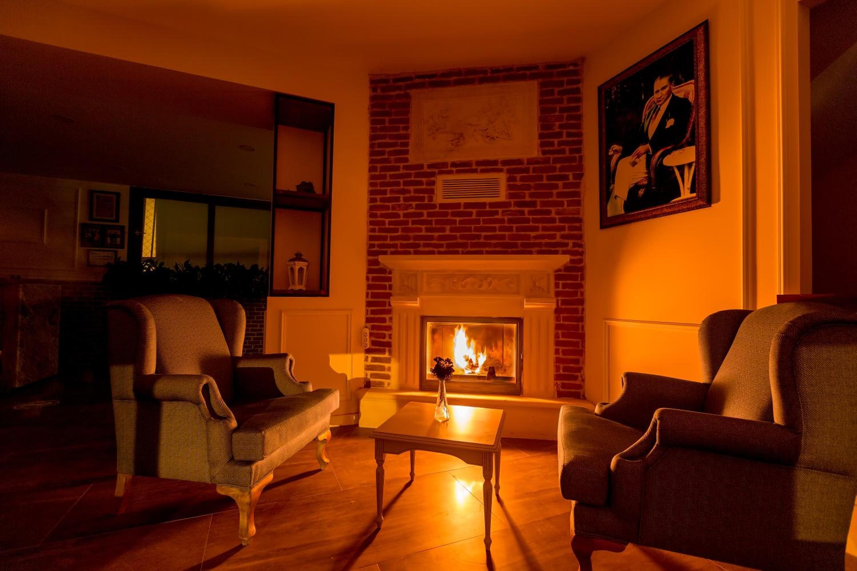 32-inch led tv with satellite channels, tv