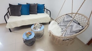 Design-huoneisto, 1 makuuhuone | Olohuone | Taulutelevisio