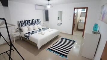 Design Apartment, 1 Bedroom | Blackout drapes, free WiFi, bed sheets