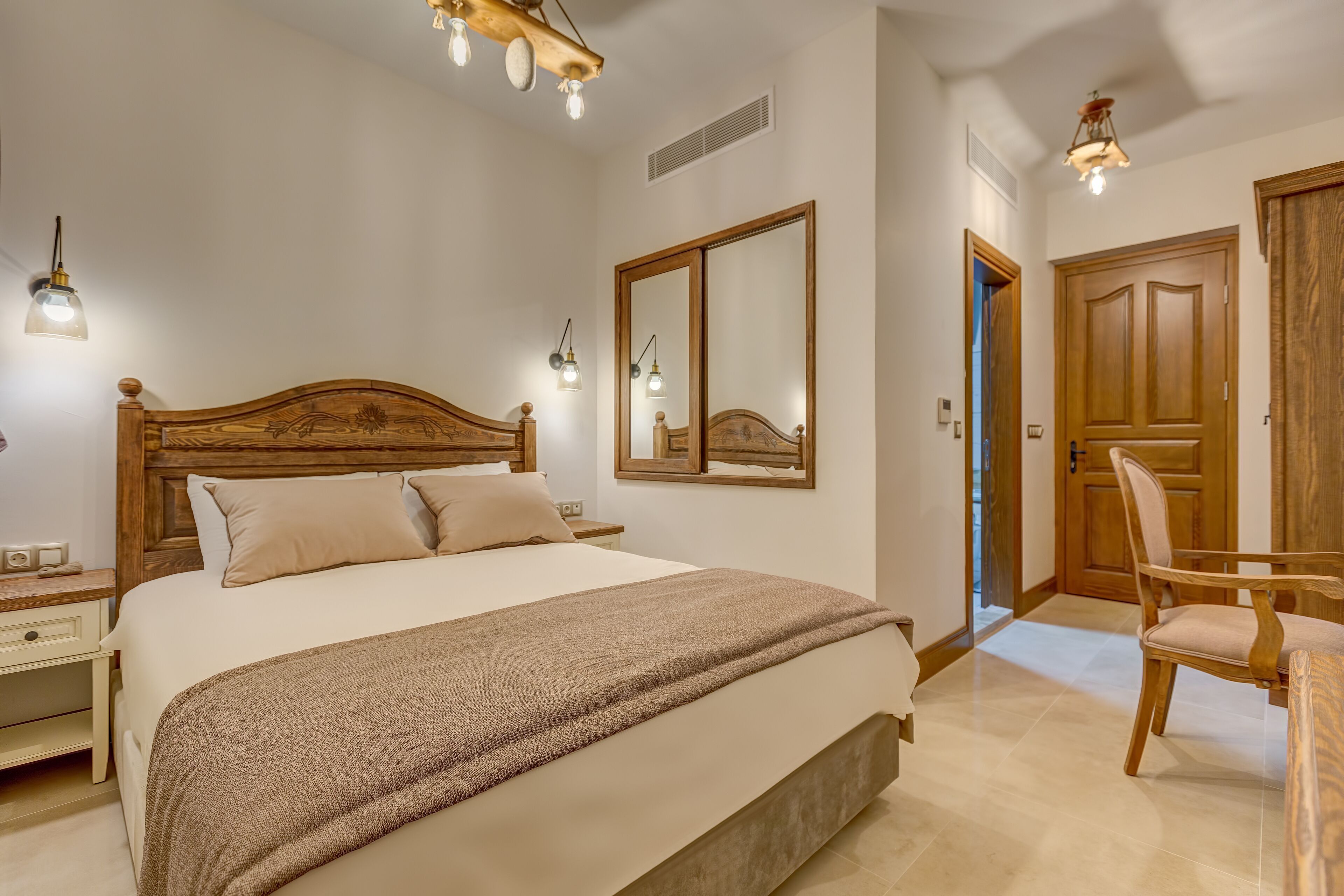 Minibar, bureau, chambres insonorisées, Wi-Fi gratuit