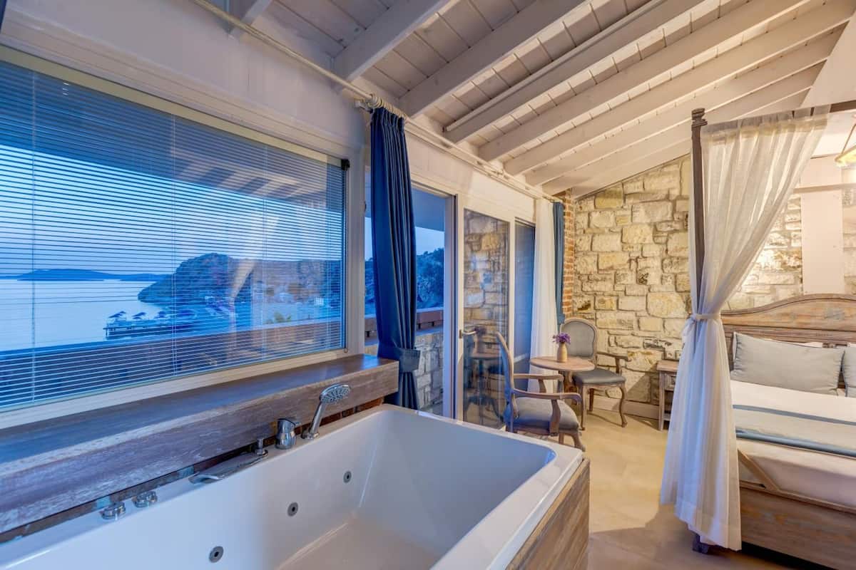 Minibar, bureau, chambres insonorisées, Wi-Fi gratuit
