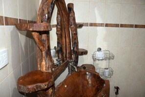 Bathroom sink - Sanuk Bungalows (Rawai)