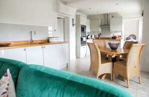 Interior -  5⭐️ luxury 2 bedroom rural retreat on a small private estate in North Yorkshire (Braithwaite, Near Harrogate)