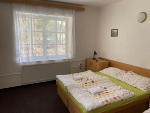 Desk, free WiFi, bed sheets - Hotel U Supa (Harrachov)