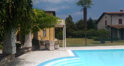 Farmhouse surrounded by greenery with park and swimming pool in absolute privacy