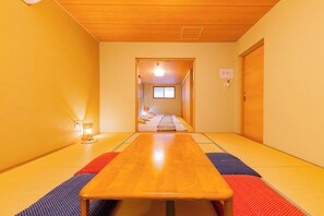 Iron/ironing board, free WiFi, bed sheets - Fukujutei (Osaka)