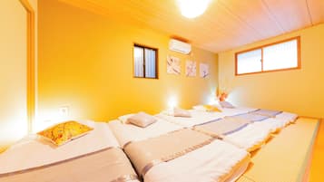 Iron/ironing board, free WiFi, bed sheets