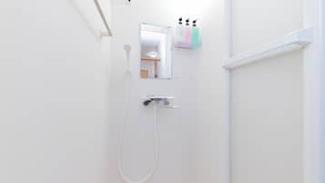 Vòi sen/bồn tắm kết hợp, đồ dùng nhà tắm miễn phí, máy sấy tóc