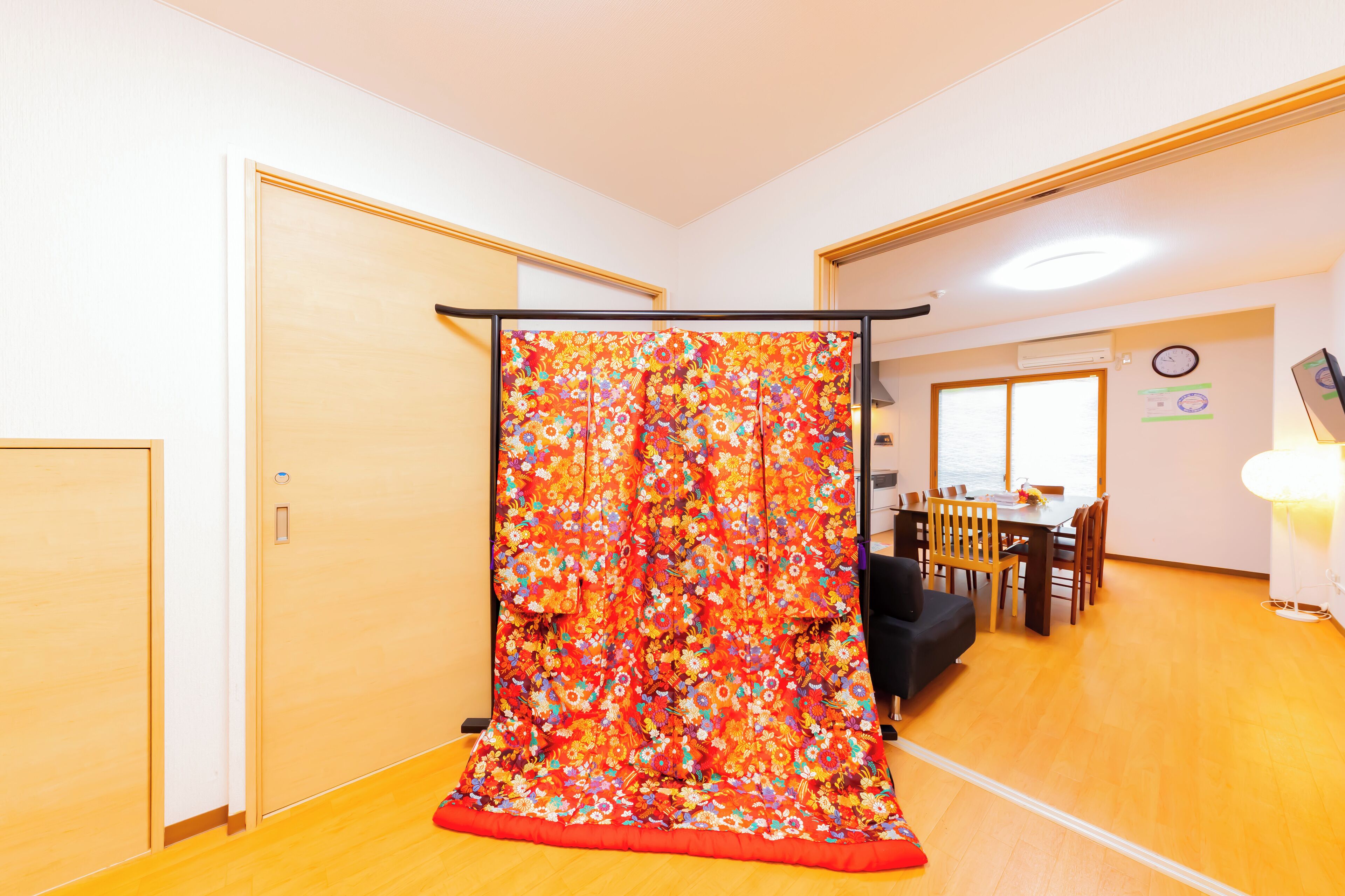 Iron/ironing board, free WiFi, bed sheets