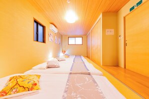 Iron/ironing board, free WiFi, bed sheets