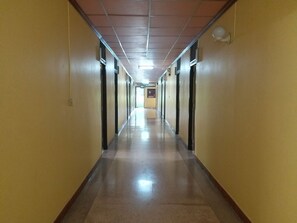 Hallway - Sema Nakhon Hotel (Sung Noen)