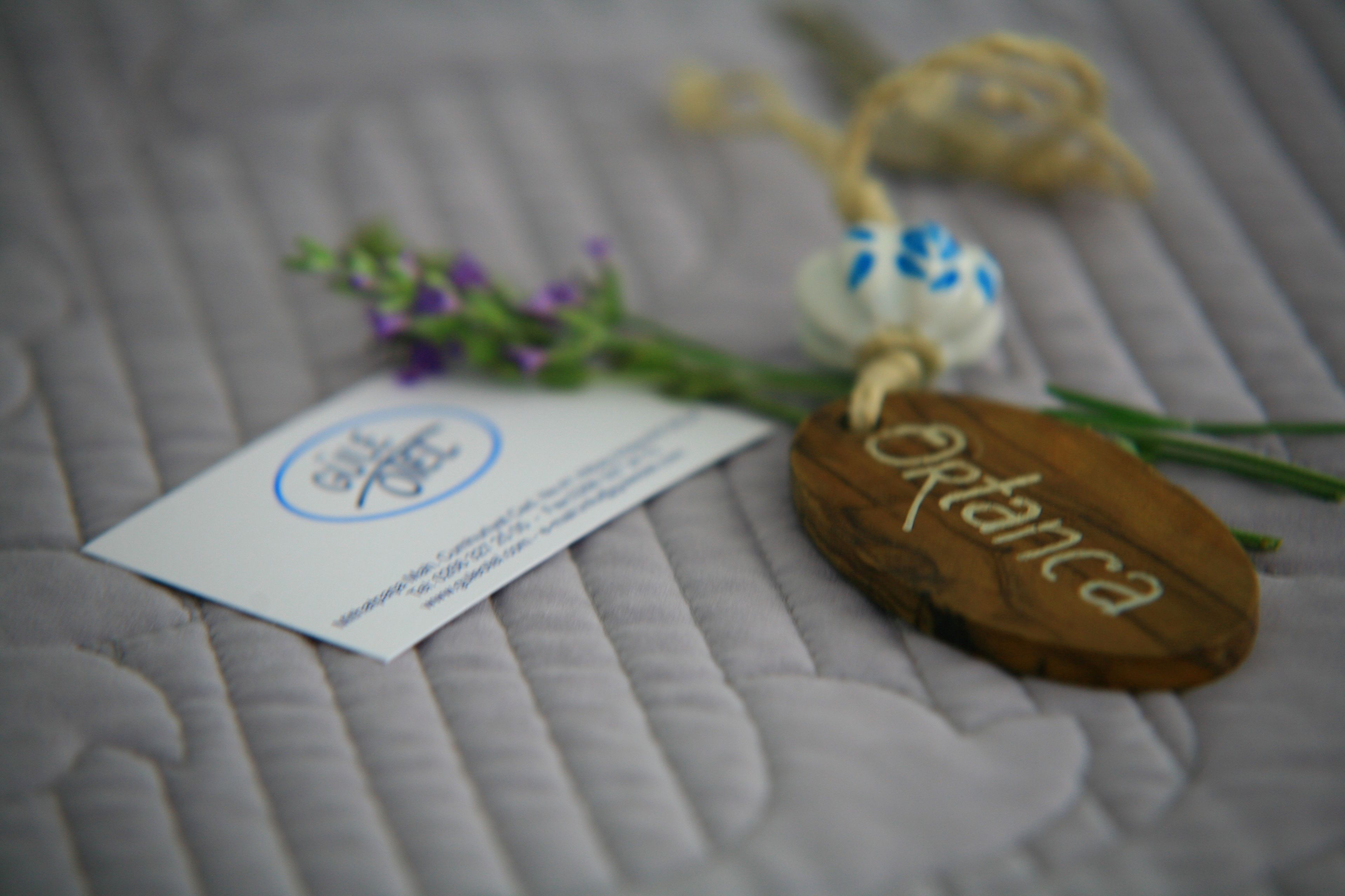 standard triple room | minibar, individually decorated, individually furnished, desk